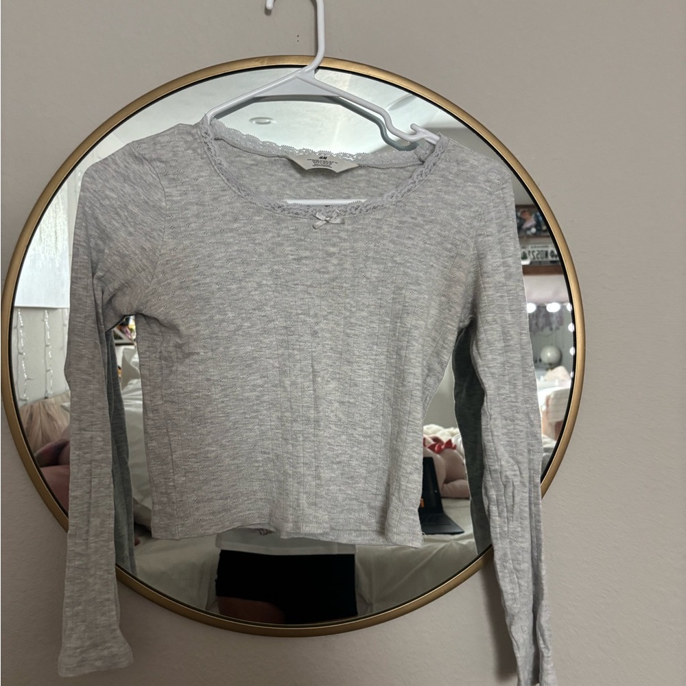 H&M Light Gray Long Sleeve Blouse